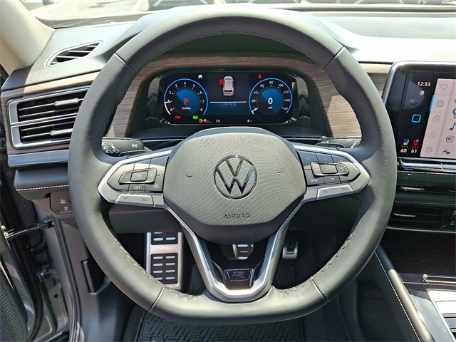 2025 Volkswagen Atlas SEL Premium R-Line photo 18