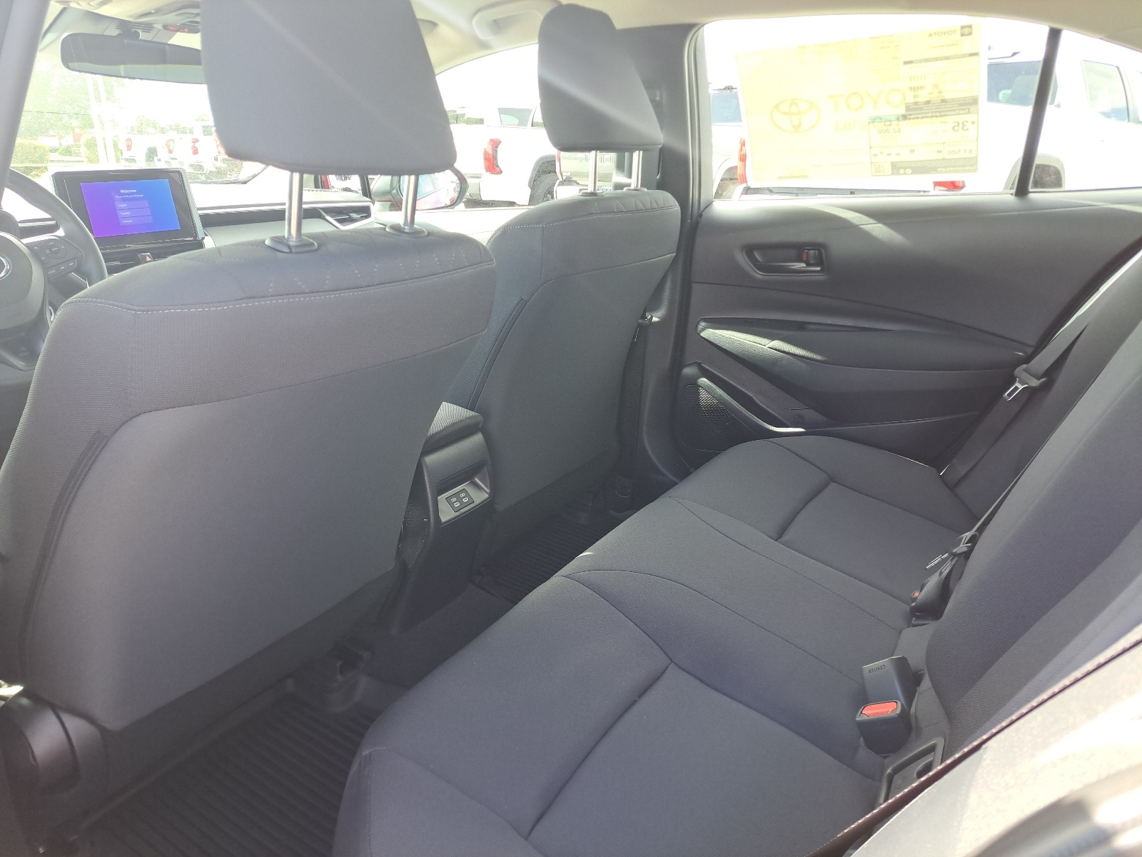 2025 Toyota Corolla LE photo 19