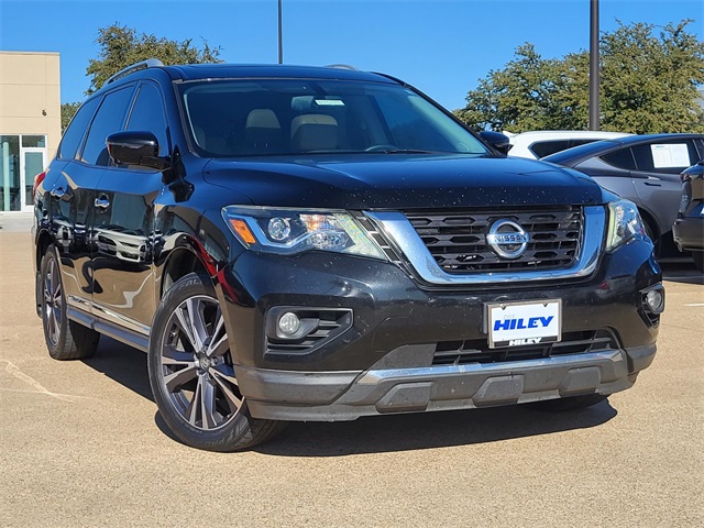 2017 Nissan Pathfinder Platinum