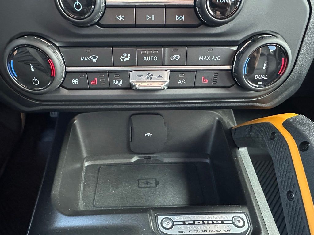 2022 Ford Bronco Badlands photo 16