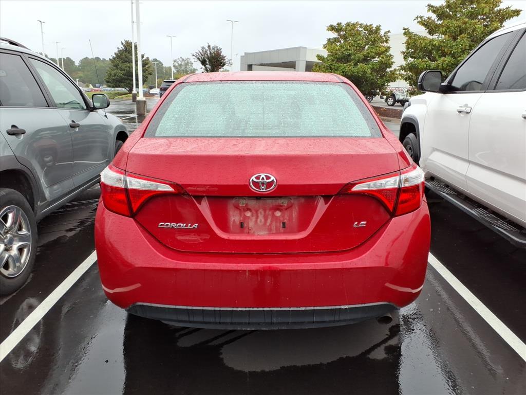 2015 Toyota Corolla LE photo 5