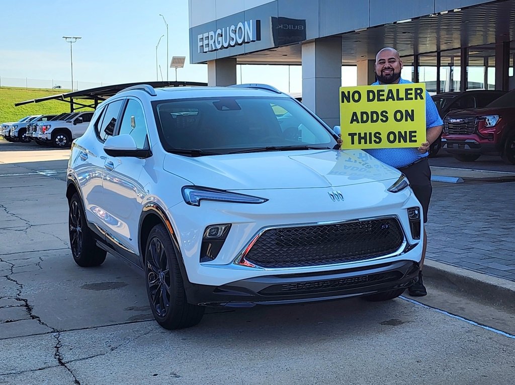 2026 Buick Encore GX Sport Touring's photo