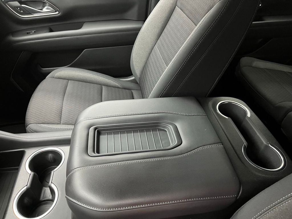 2022 Gmc Yukon SLE photo 15
