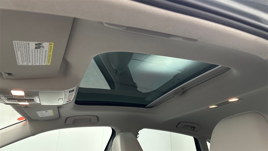 2019 Volkswagen Jetta SEL Premium photo 16