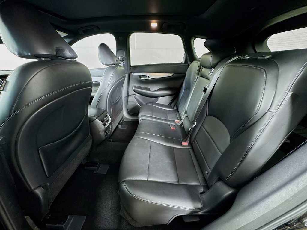 2021 Infiniti QX50 Luxe photo 25