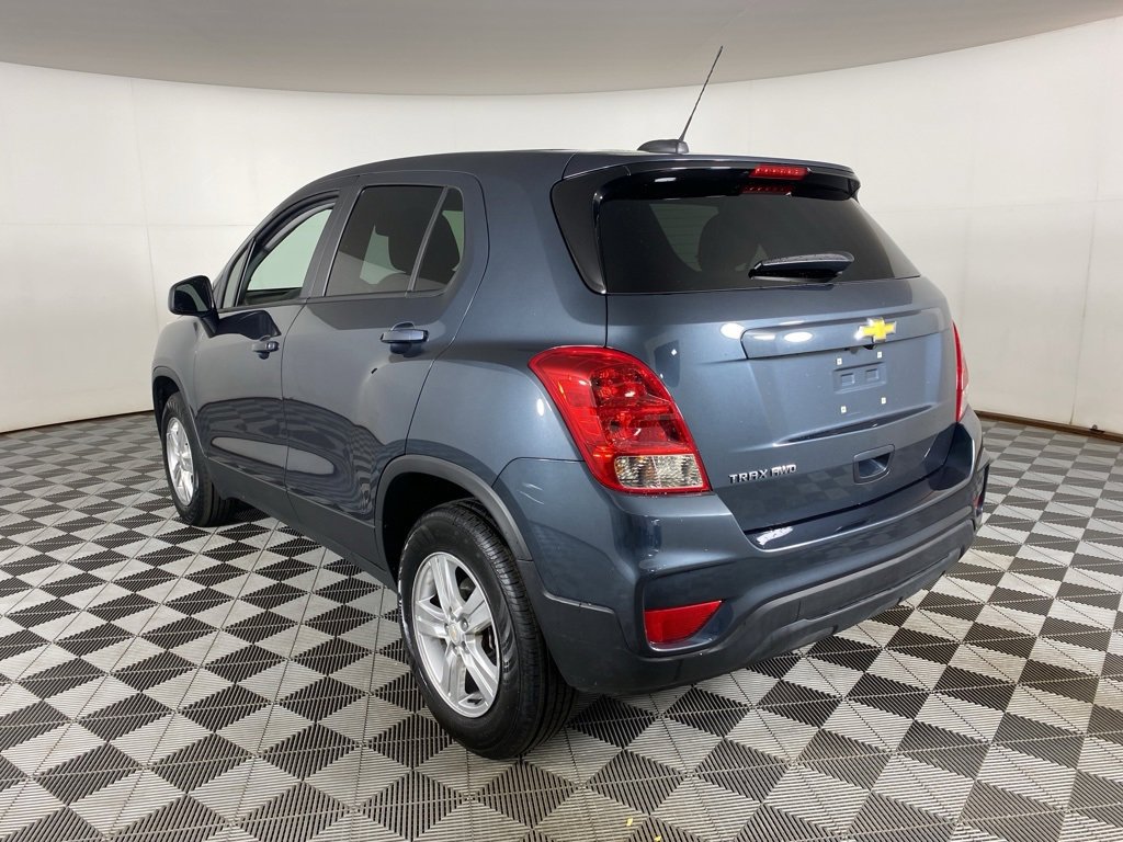 2022 Chevrolet Trax LS photo 5