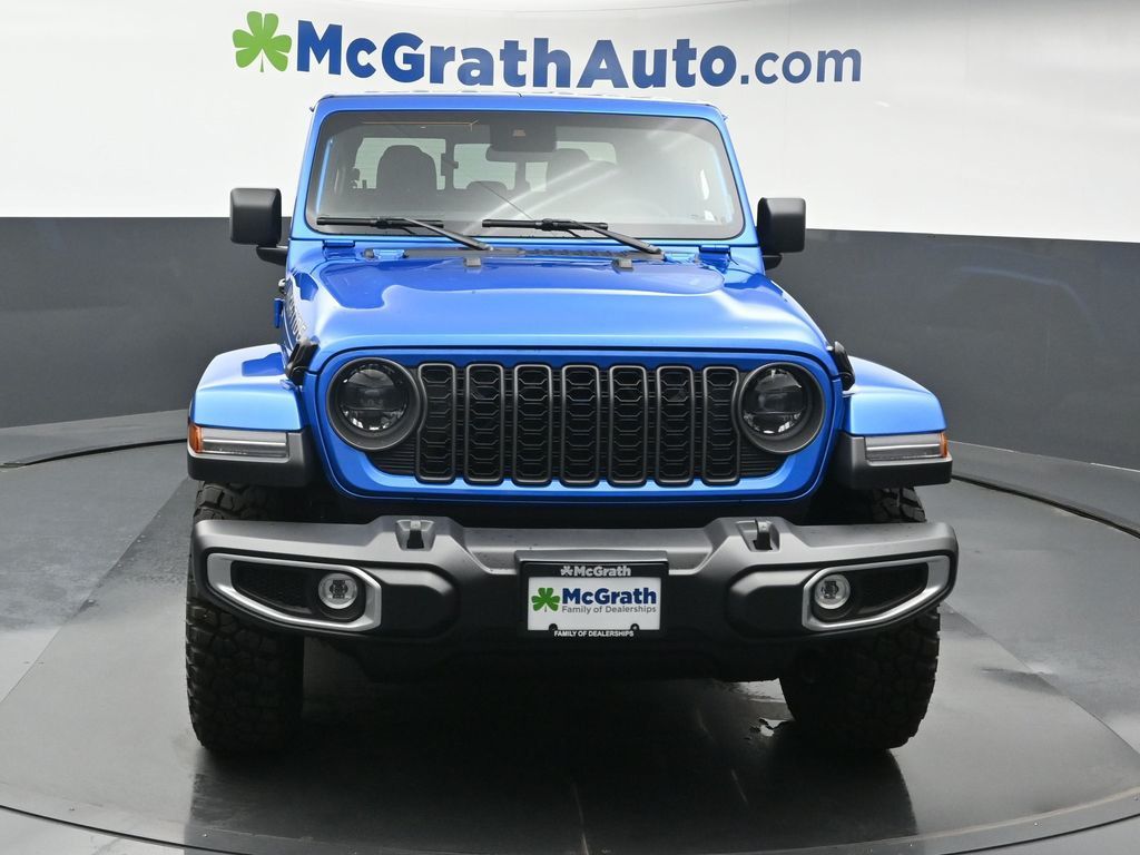 2025 Jeep Gladiator Sport photo 2