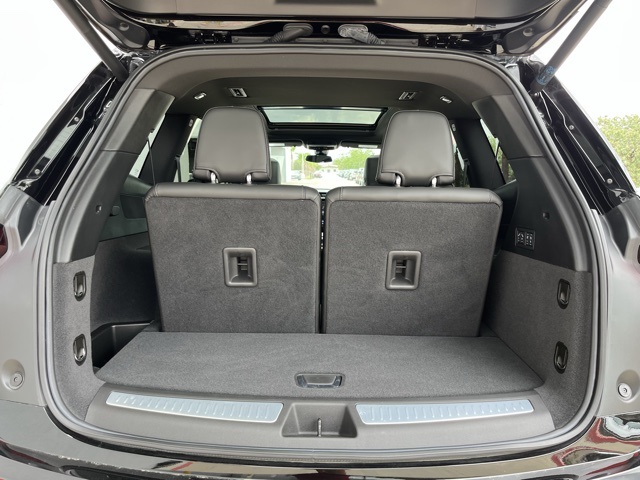 2025 Cadillac XT6 Premium Luxury photo 32