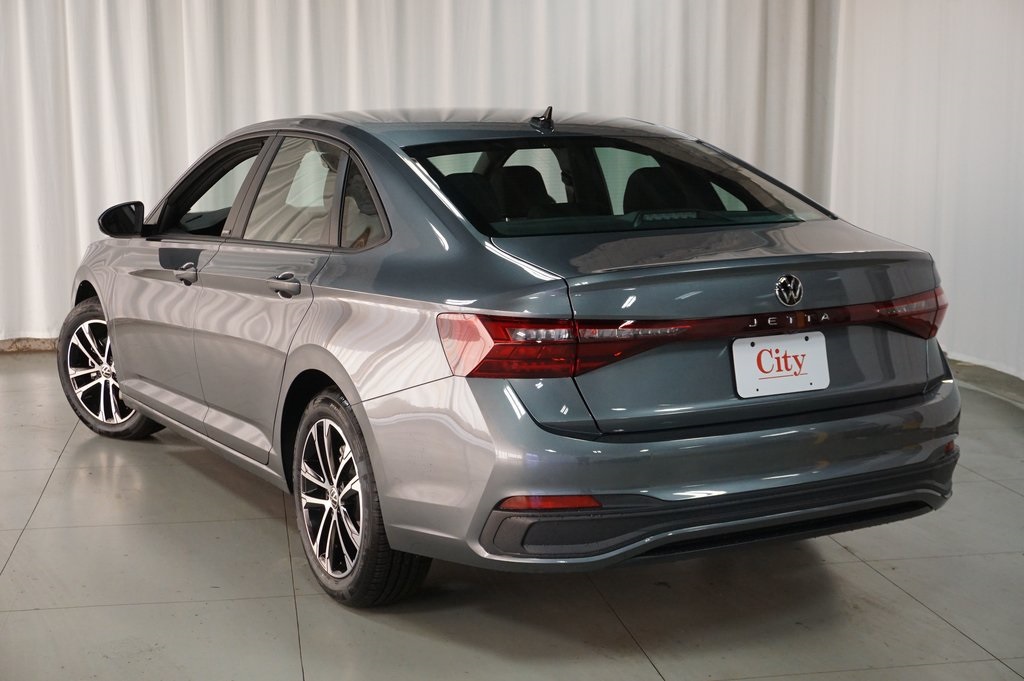 2025 Volkswagen Jetta 1.5T Sport photo 8