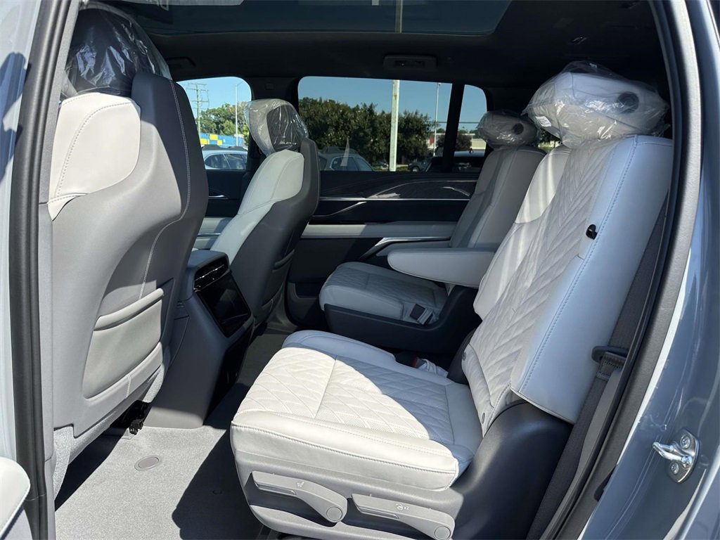2026 Cadillac Escalade IQ Sport photo 13