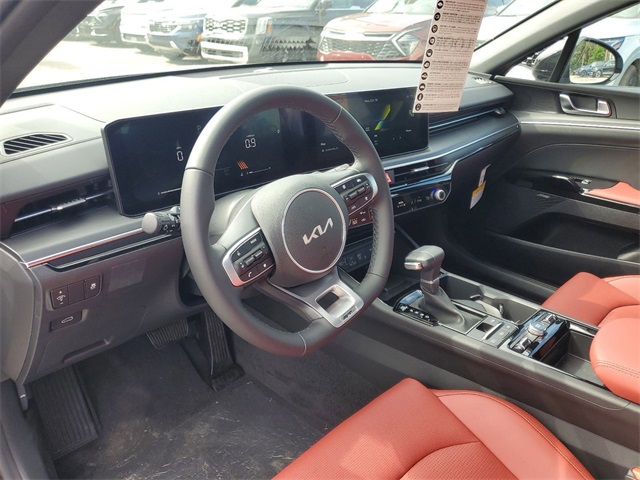 2025 Kia K5 GT-Line photo 10