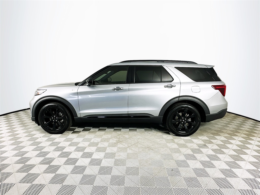 2023 Ford Explorer ST-Line photo 4