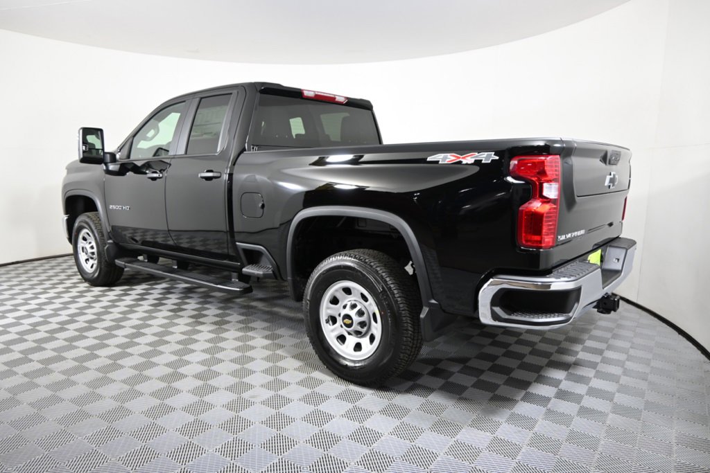 2025 Chevrolet Silverado 2500HD Work Truck photo 4