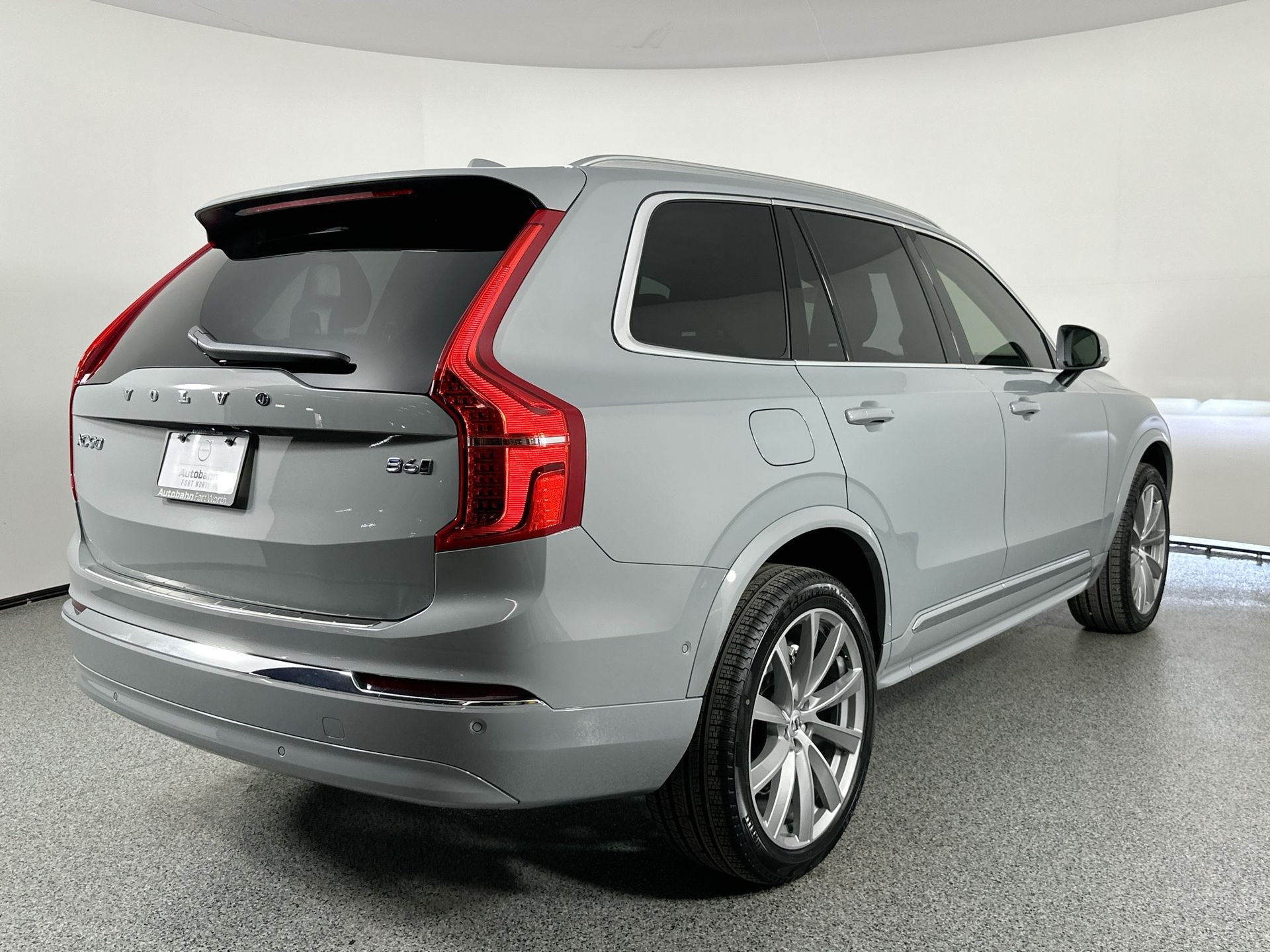 2025 Volvo XC90 photo 4