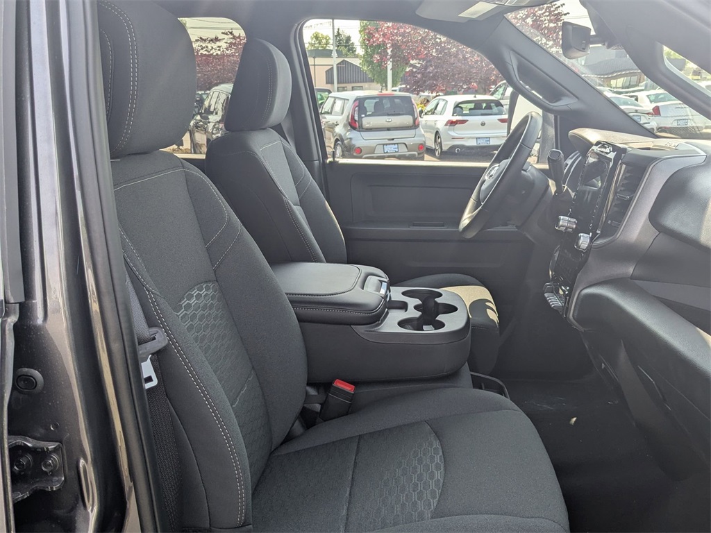 2025 Ram 3500 Tradesman photo 27