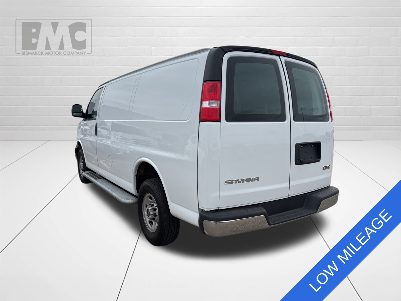2023 Gmc Savana 2500 Cargo photo 2