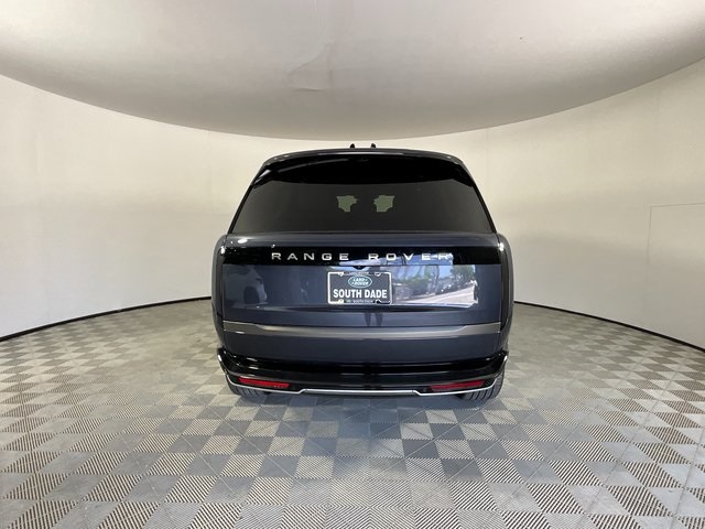 2025 Land Rover Range Rover SE photo 2