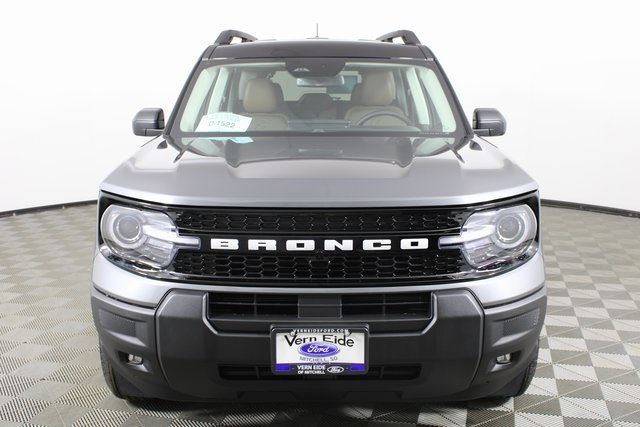 2025 Ford Bronco Sport Outer Banks photo 2