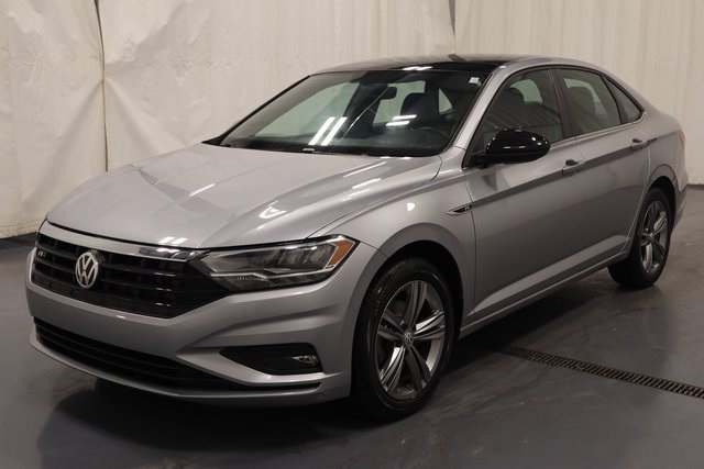 2019 Volkswagen Jetta 1.4T R-Line photo 3