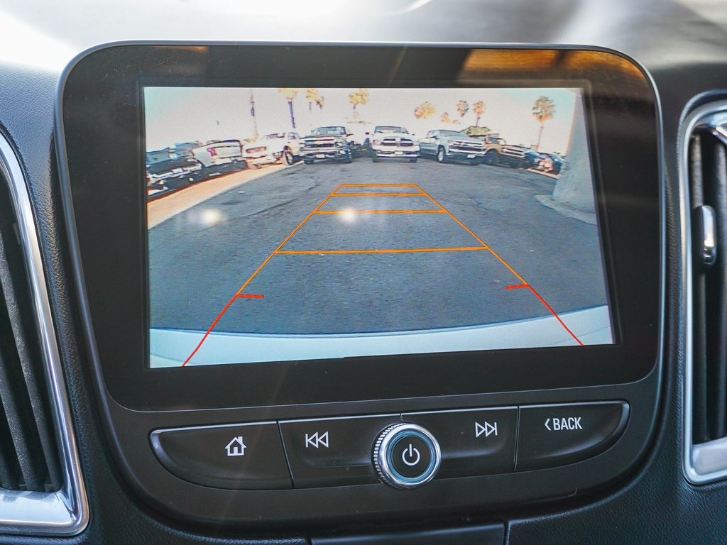 2017 Chevrolet Malibu 1LT photo 23