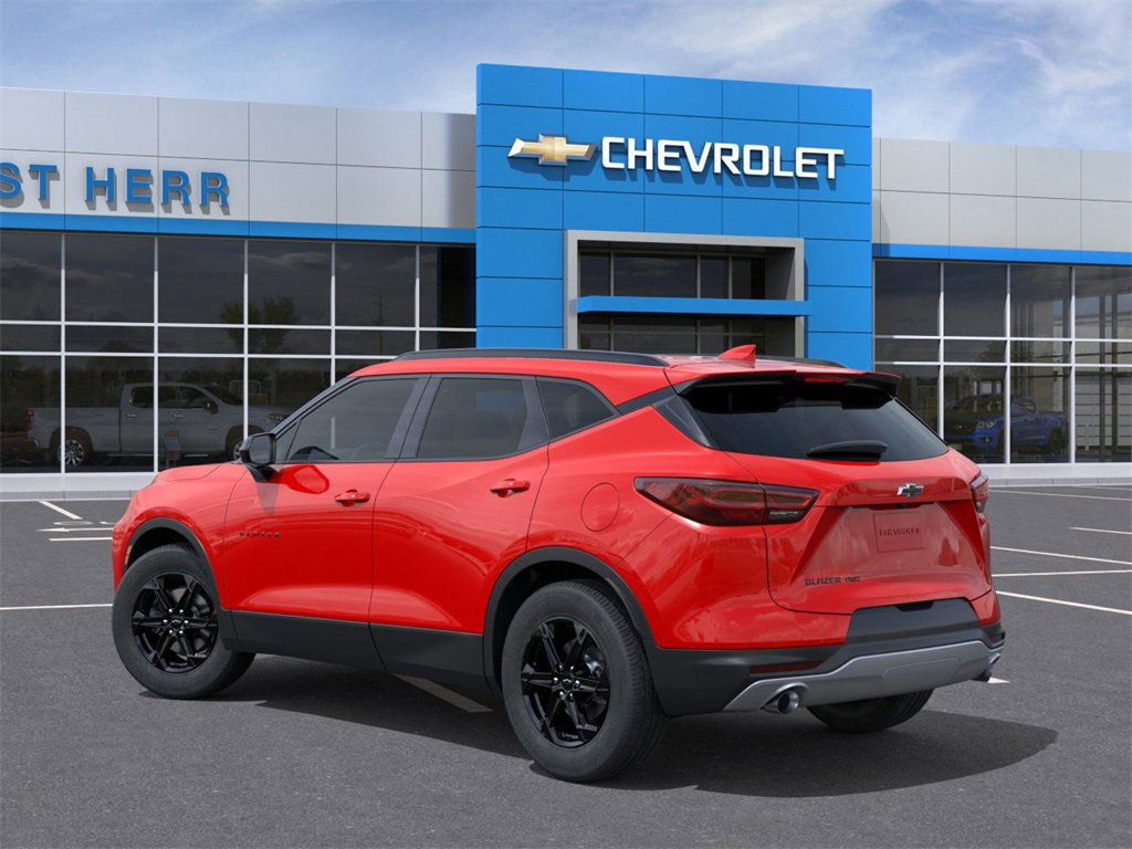 2025 Chevrolet Blazer 2LT photo 2