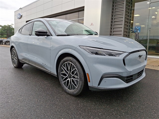 2025 Ford Mustang Mach-E Premium photo 2