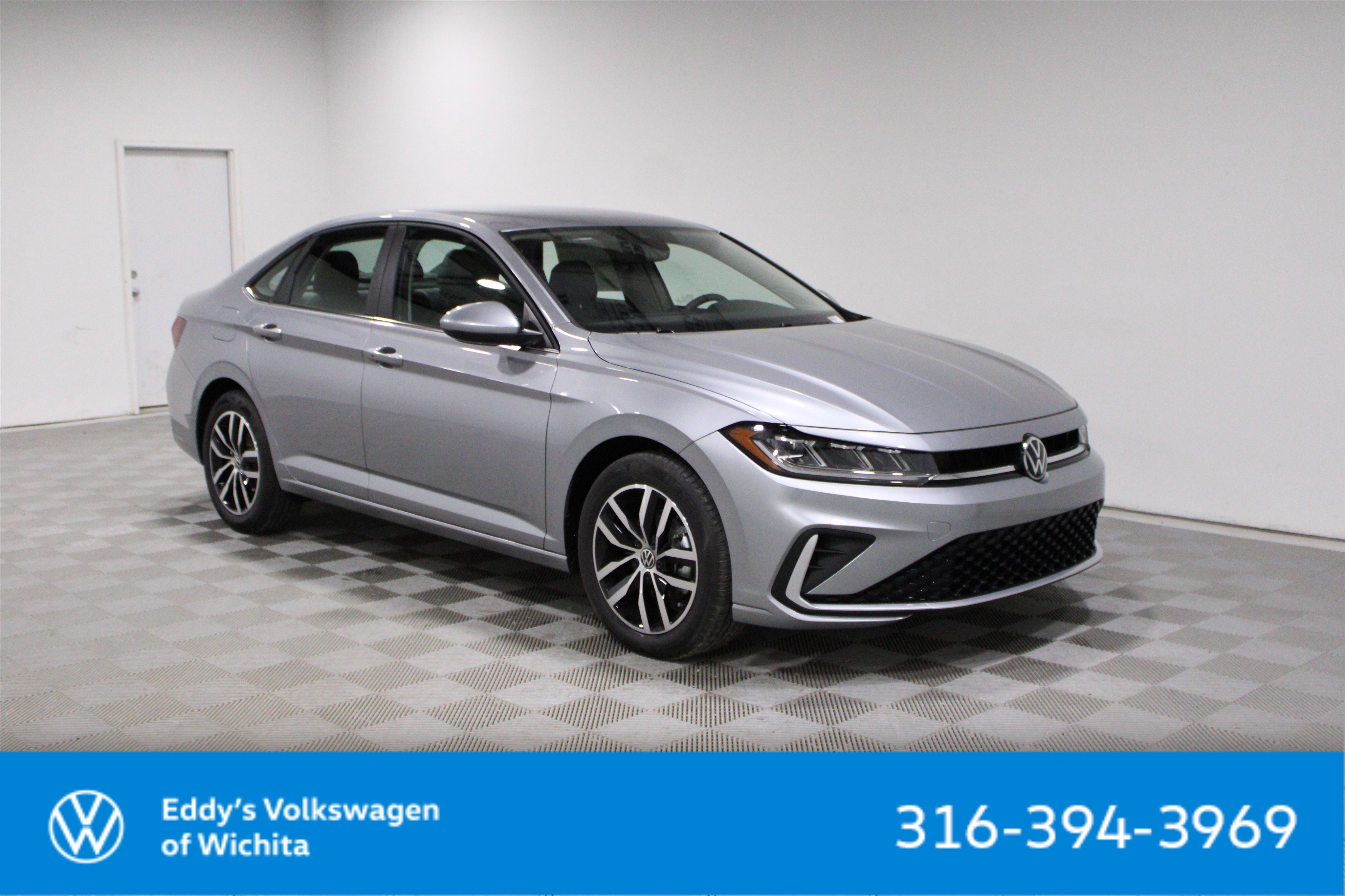 2025 Volkswagen Jetta SE's photo