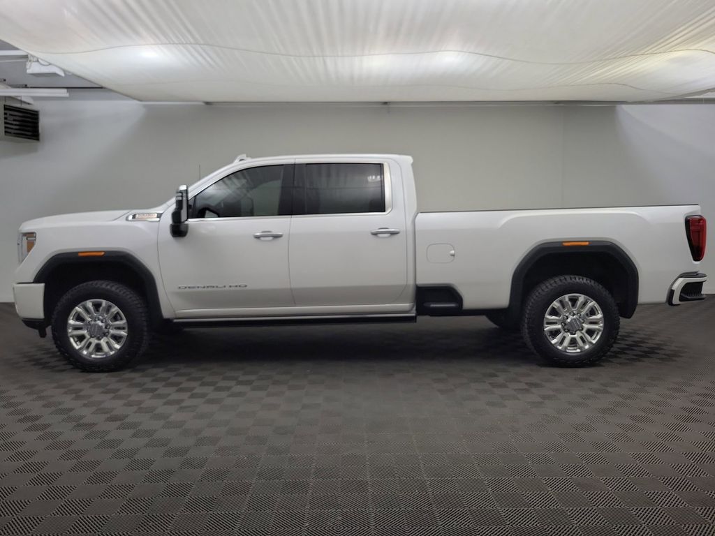 2022 Gmc Sierra 3500 Denali photo 2