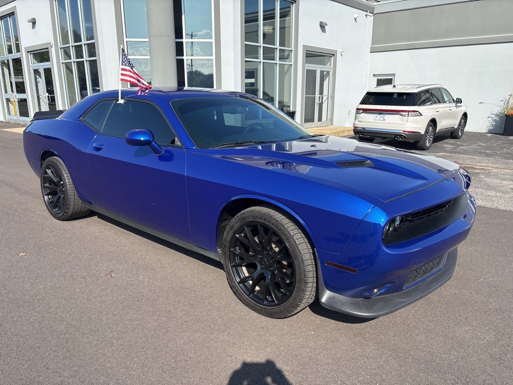 2020 Dodge Challenger SXT photo 6