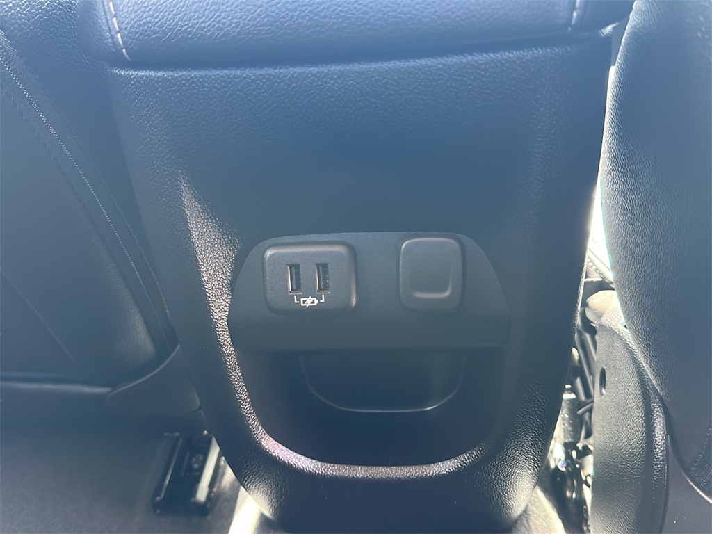 2022 Chevrolet Colorado LT photo 18
