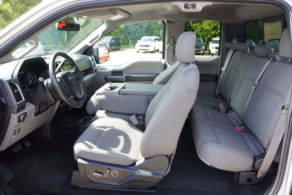 2016 Ford F-150 XLT photo 18