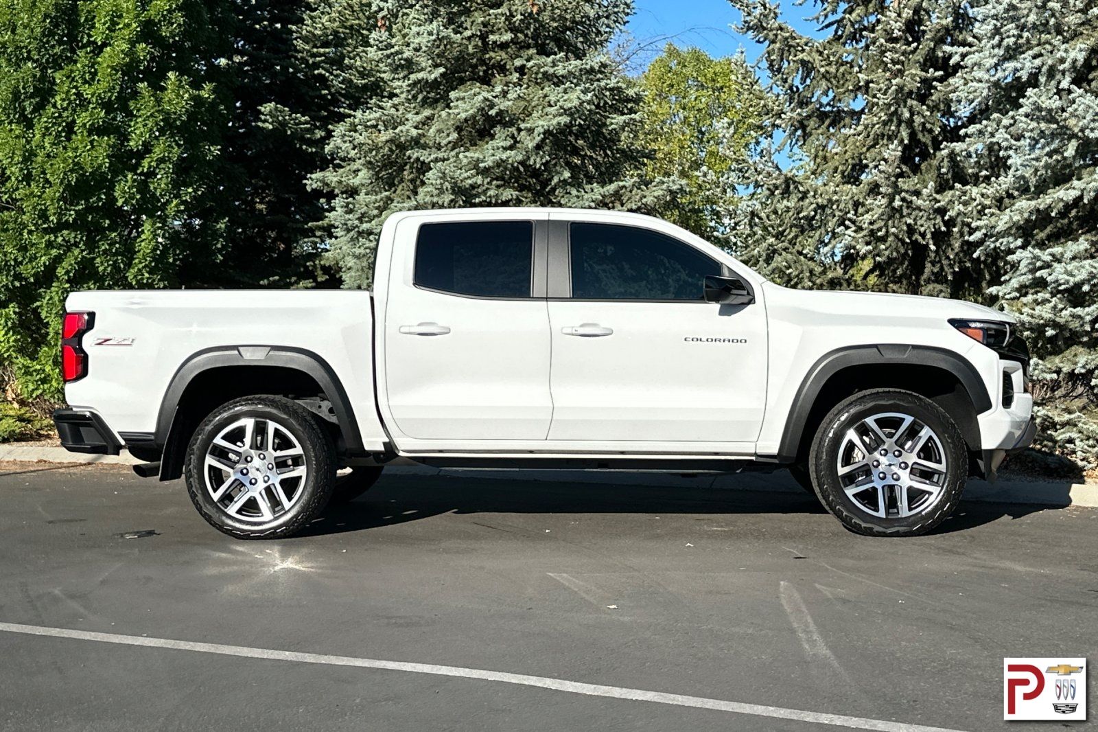 2024 Chevrolet Colorado Z71 photo 3