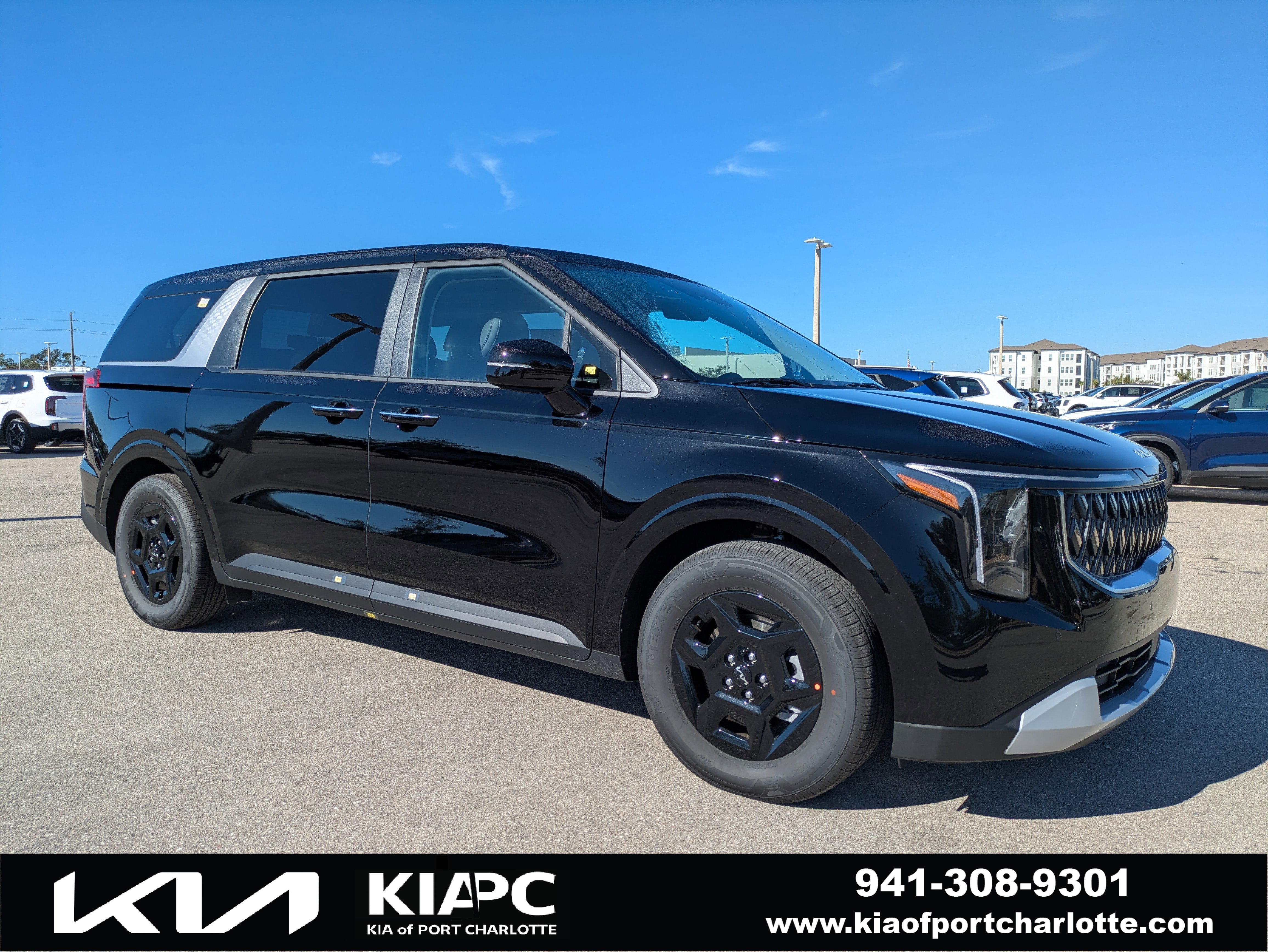 2026 Kia Carnival LXS's photo