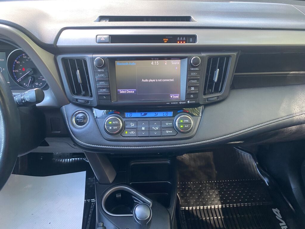2018 Toyota RAV4 XLE photo 14