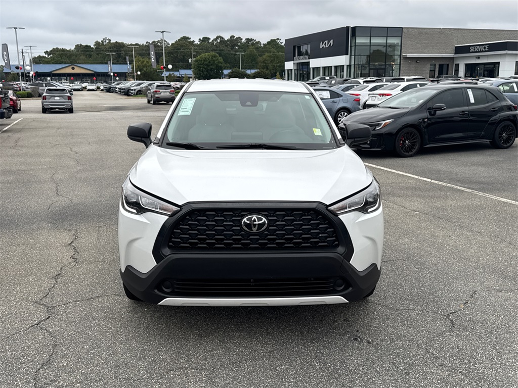 2022 Toyota Corolla Cross L photo 7