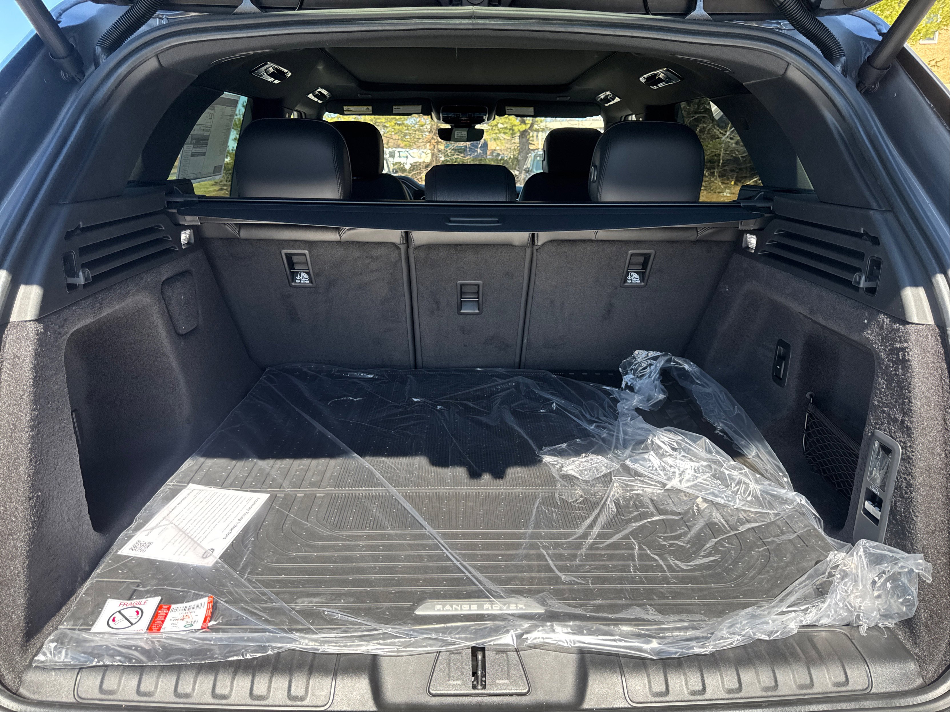 2025 Land Rover Range Rover Sport P360 S photo 10