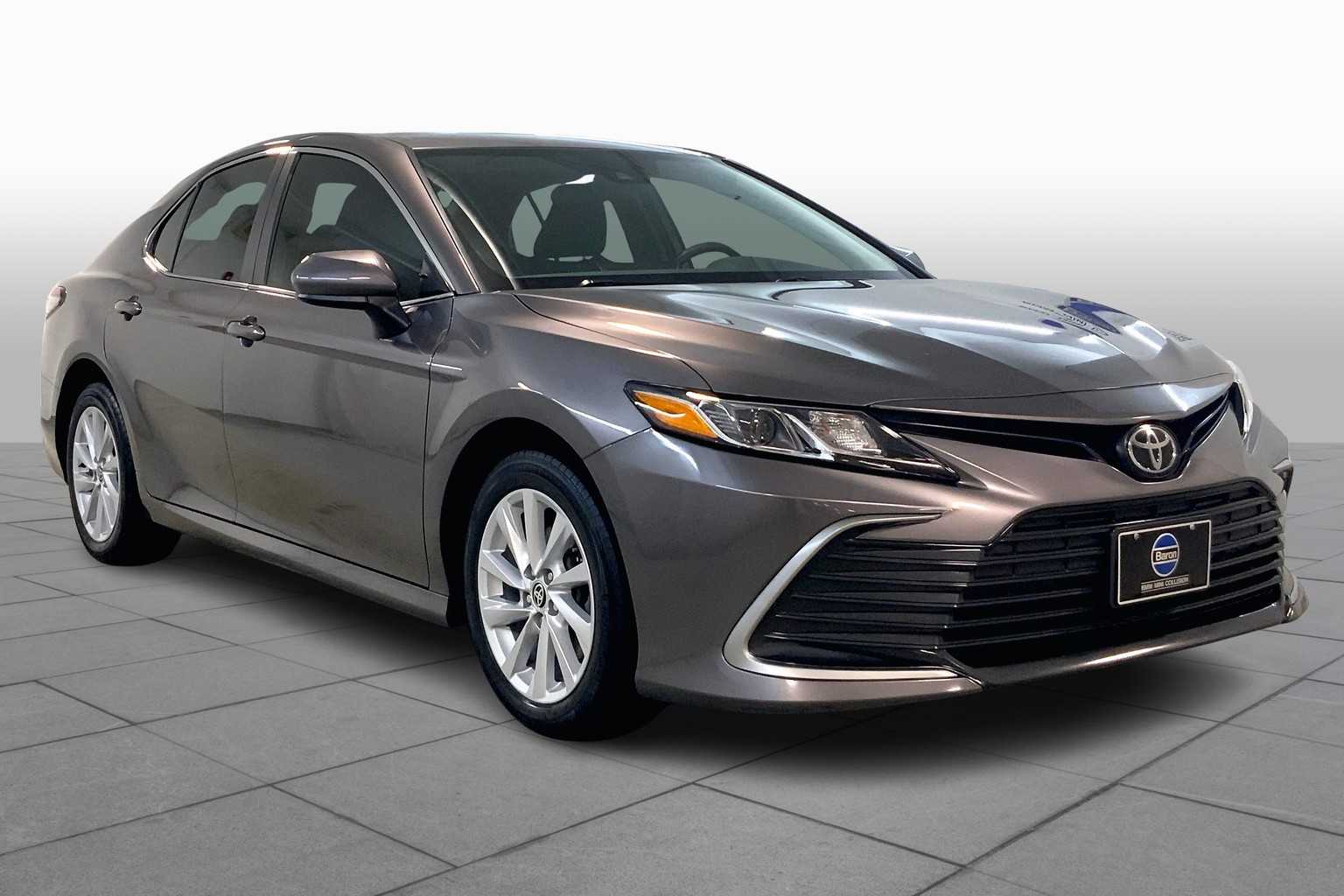 Used 2021 Toyota Camry LE with VIN 4T1C11BK1MU026471 for sale in Kansas City
