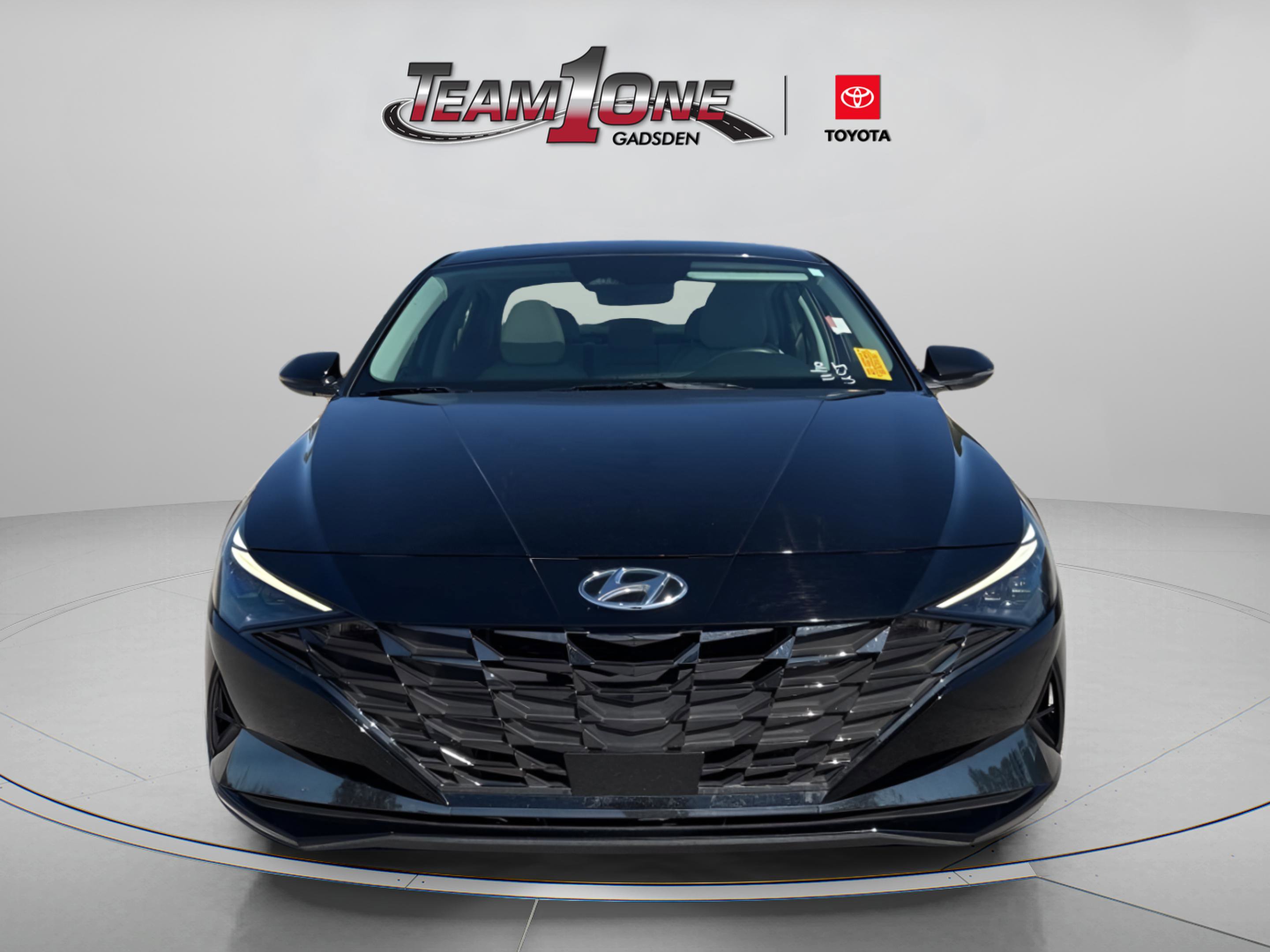 2022 Hyundai Elantra Hybrid Limited photo 2