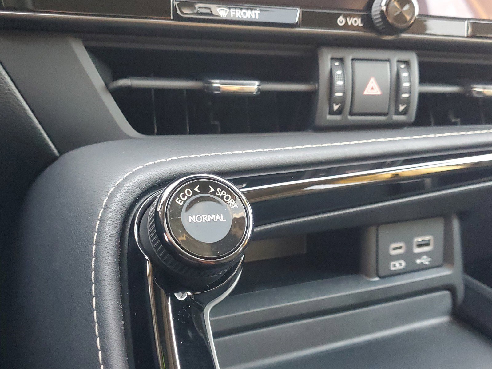 2024 Lexus NX 250 photo 30