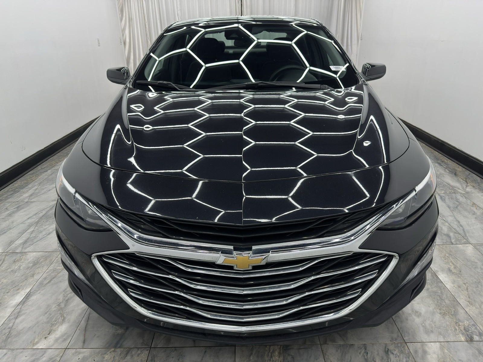 2023 Chevrolet Malibu 1LT photo 2