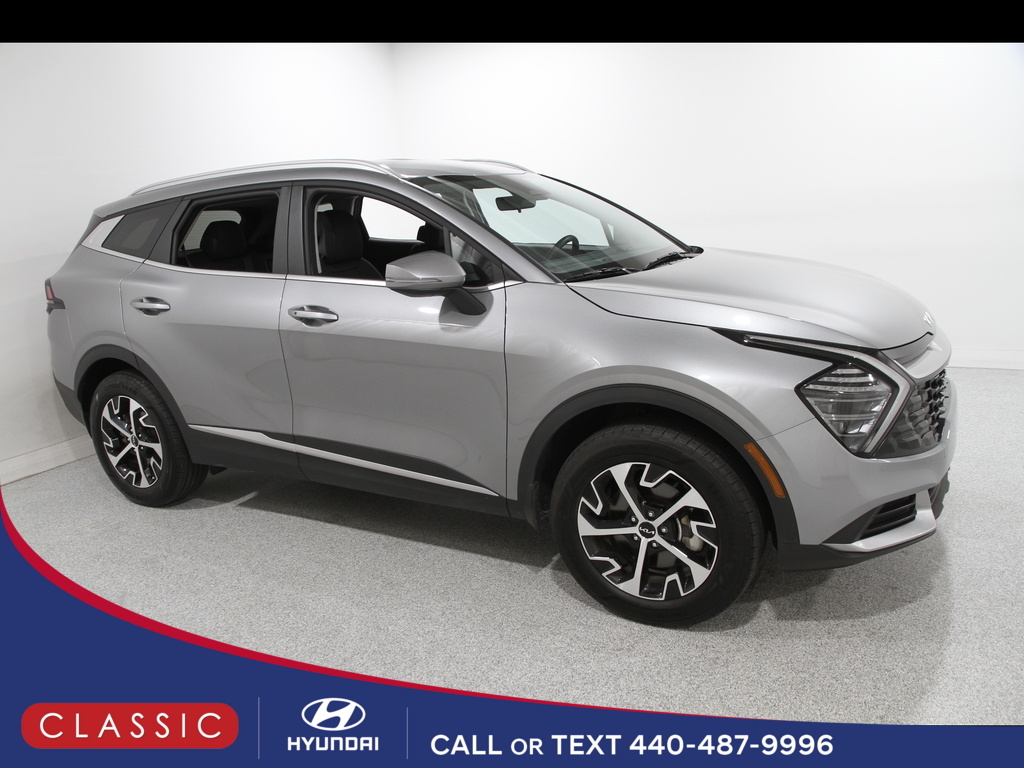 2024 Kia Sportage EX's photo