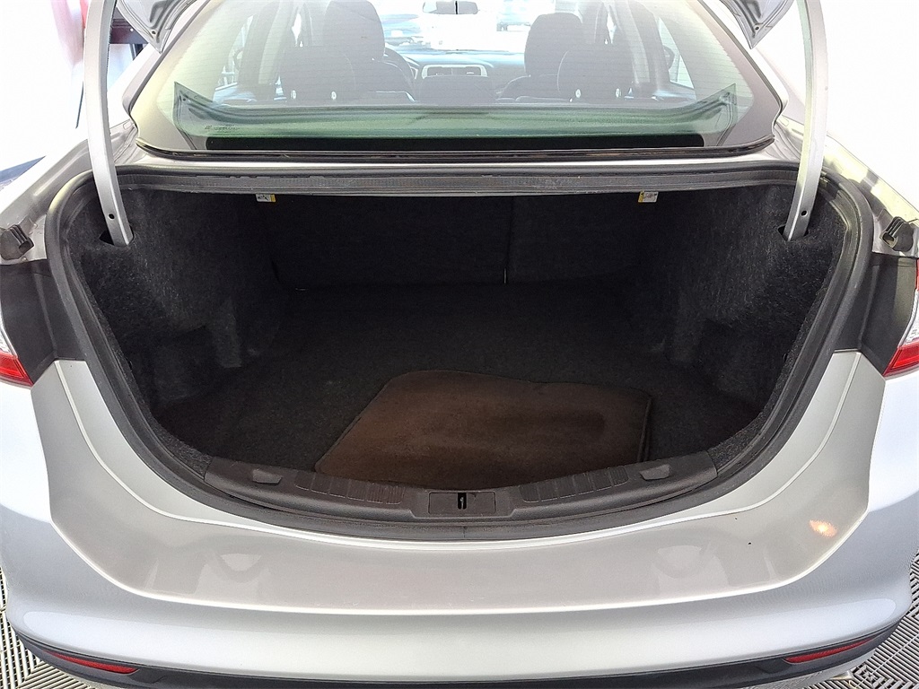 2015 Ford Fusion SE photo 28