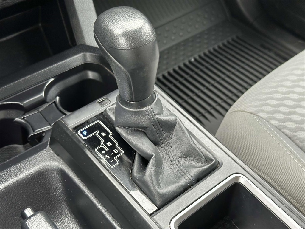 2021 Toyota Tacoma SR Access Cab photo 6