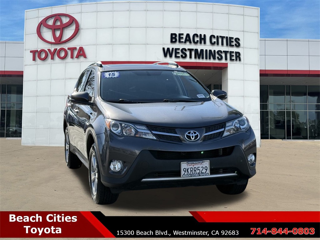 2015 Toyota RAV4 XLE photo 2