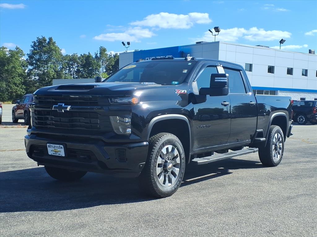 2024 Chevrolet Silverado 2500HD Custom photo 8