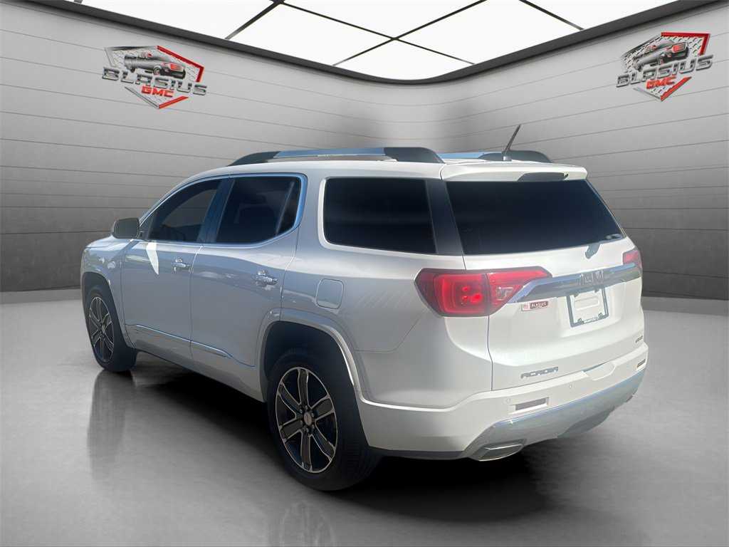 2019 Gmc Acadia Denali photo 2