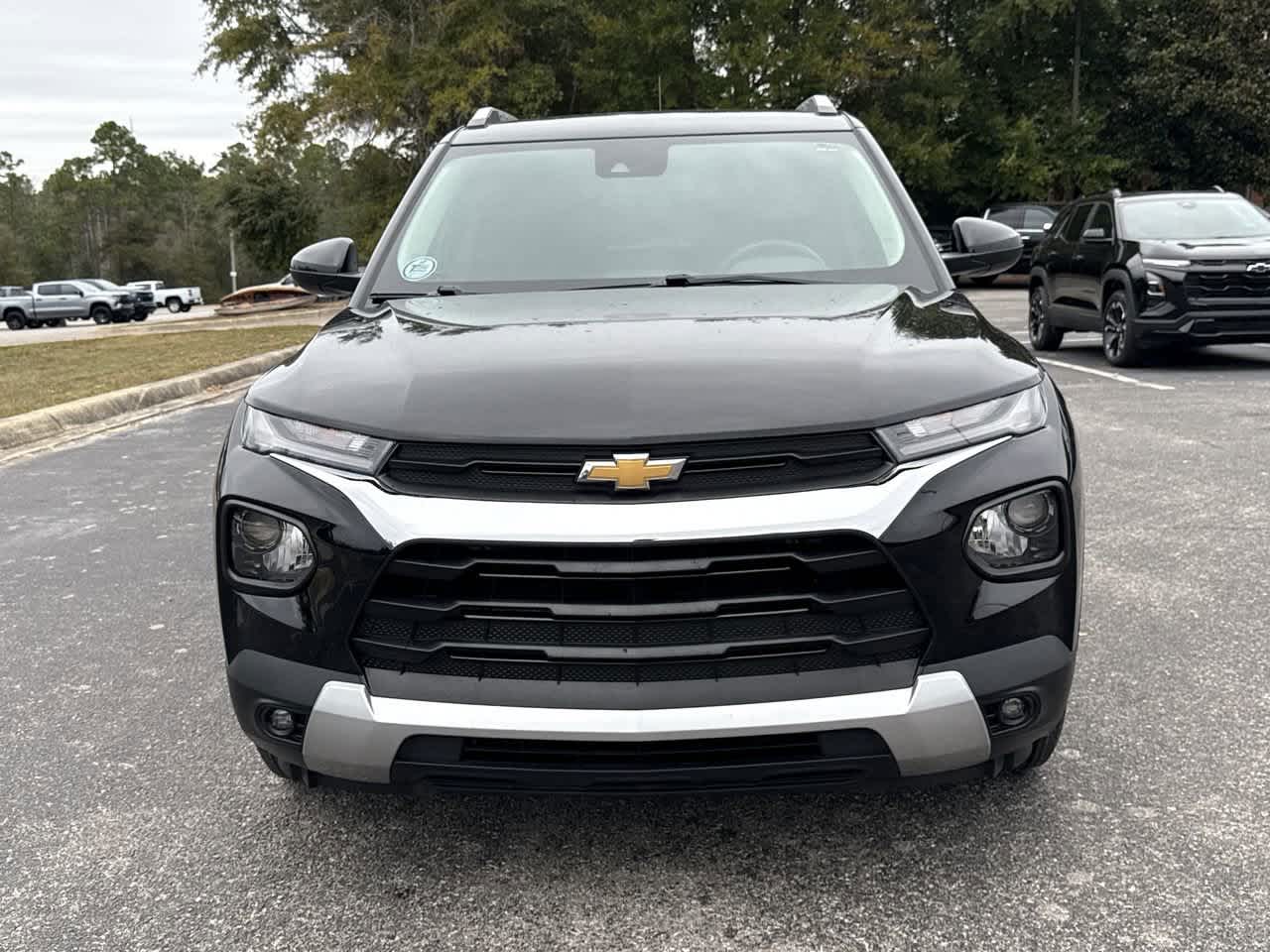 2023 Chevrolet Trailblazer LT photo 2
