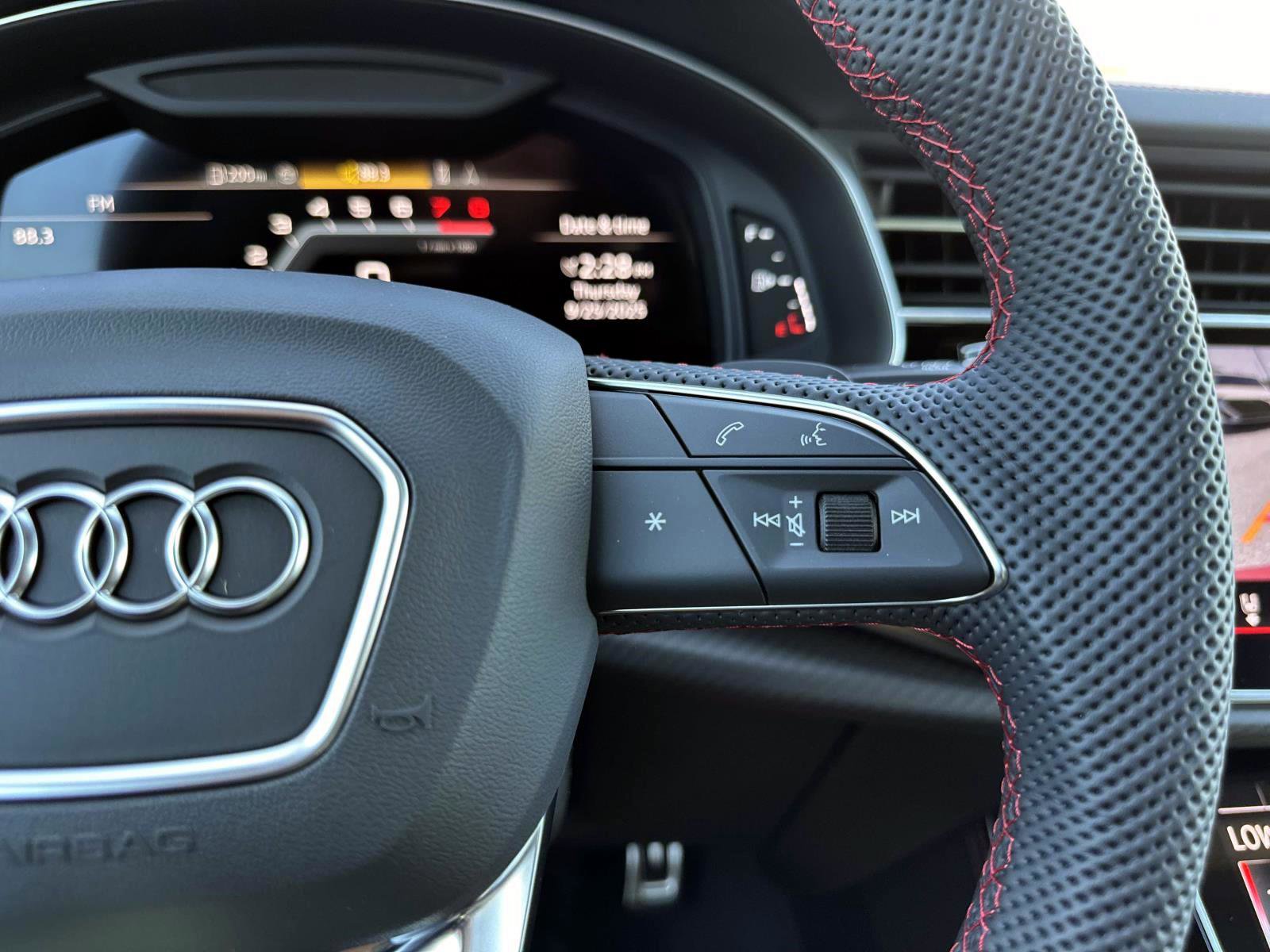 2026 Audi SQ8 Prestige photo 27
