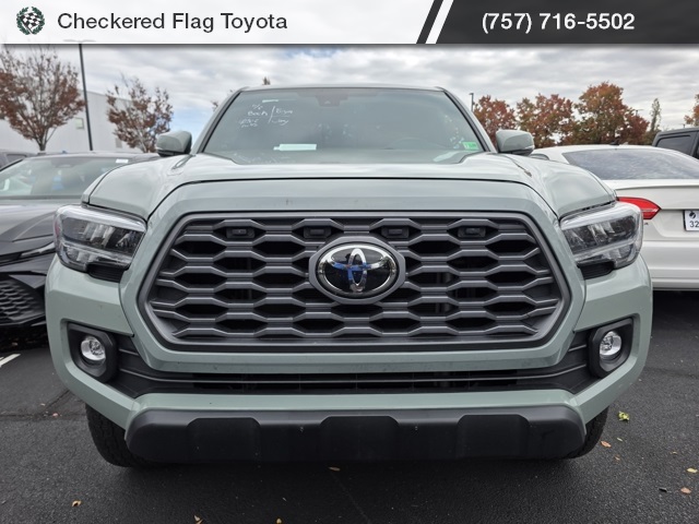 2023 Toyota Tacoma TRD Off-Road photo 2