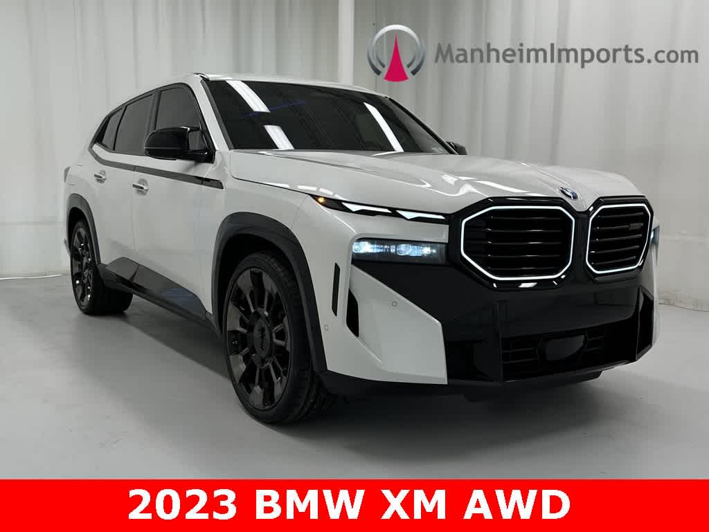 2023 BMW XM Base's photo